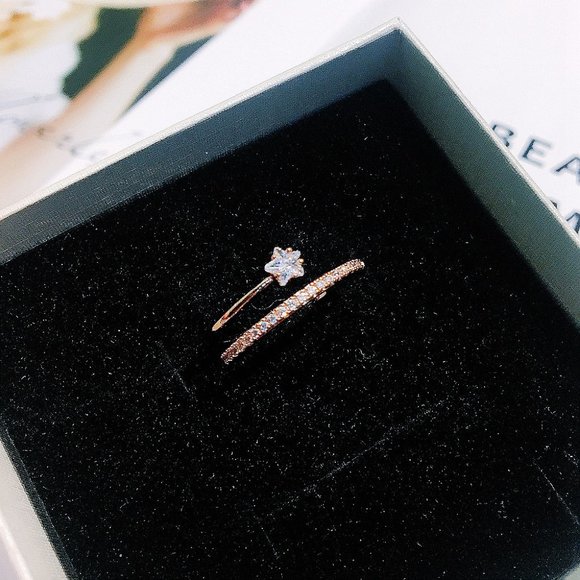 NEW 18K Rose Gold Diamond Star Adjustable Ring - Picture 4 of 11